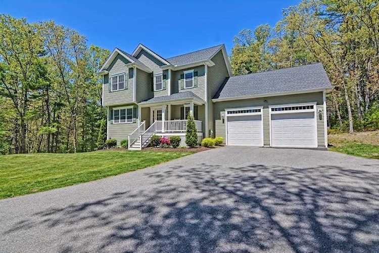 19 Asylum Street Mendon, MA 01756