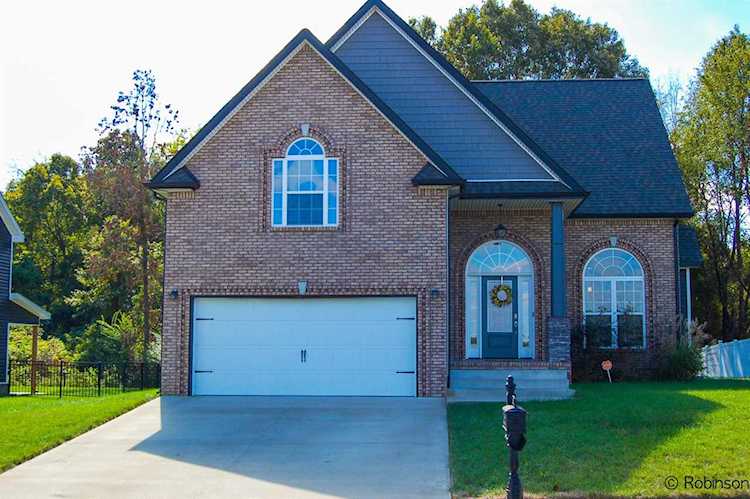 895 Terraceside Cir Clarksville, TN 37040