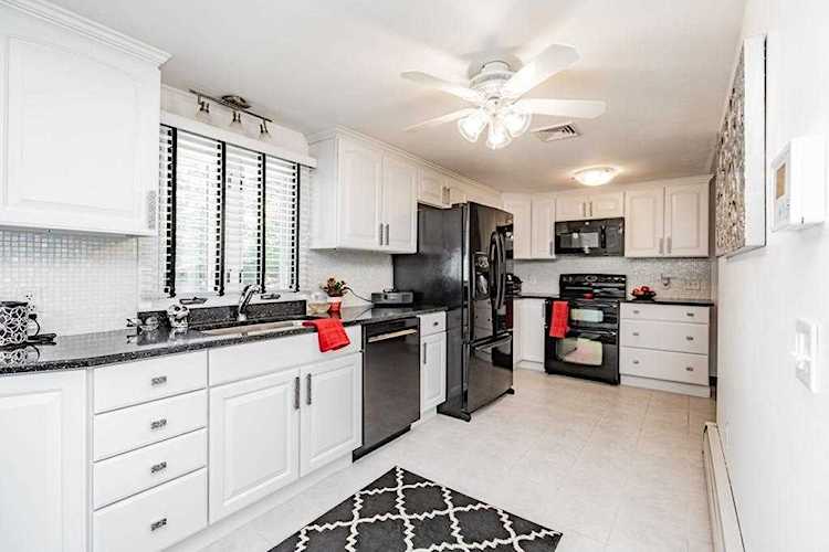 15 Virginia Lane East Longmeadow, MA 01028