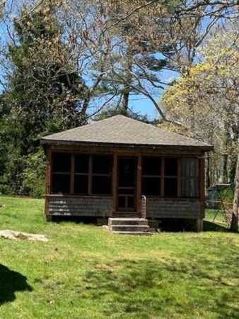 15 Quelle Ln Marion, MA 02738