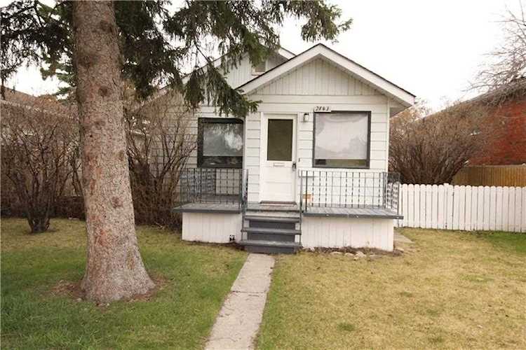 2843 38 Street SW Calgary, AB T3E 3G1