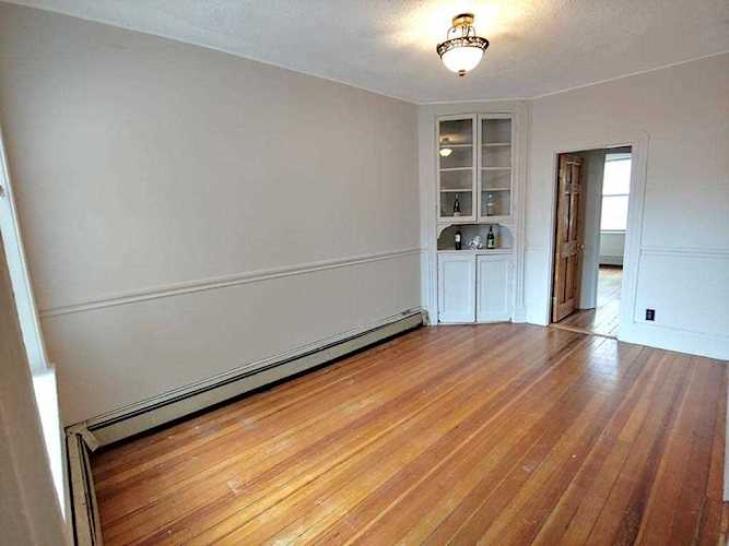 73 Phillips St #4 Boston, MA 02114