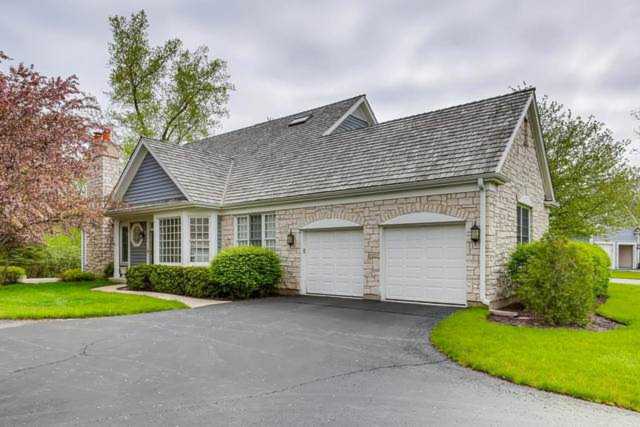 588 Wharton Dr Lake Forest, IL 60045