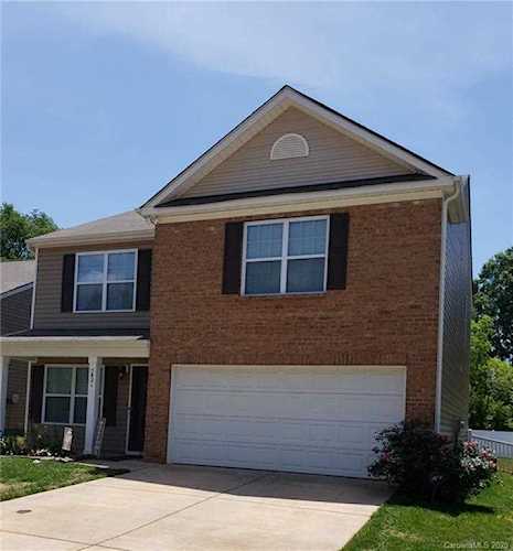5821 Sanders Farm Ln Charlotte, NC 28216