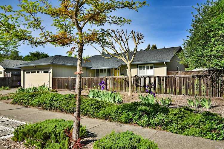 2817 Hidden Valley Drive Santa Rosa, CA 95404