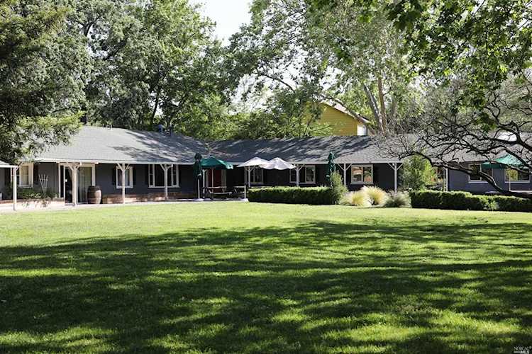 920 Acacia Lane Santa Rosa, CA 95409