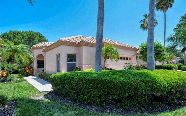 3912 Alamanda Dr Sarasota, FL 34238