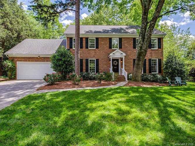 5617 Hillbrook Dr Charlotte, NC 28226