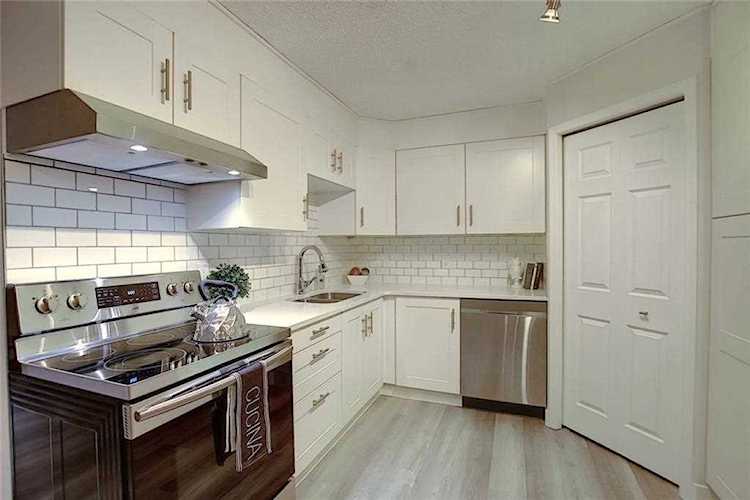 3809 45 Street SW #79 Calgary, AB T3E 3H4
