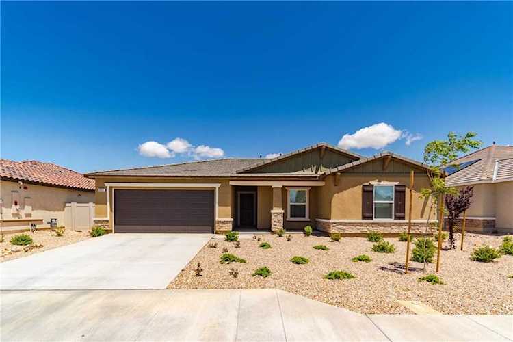 2057 E Newgrove Lancaster, CA 93535