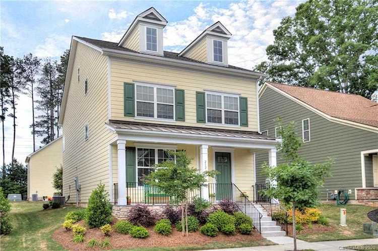 212 Helton Ln Fort Mill, SC 29708