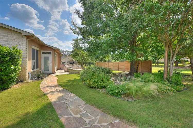 125 Larkspur Ln Georgetown, TX 78633