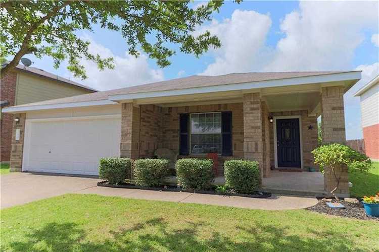 310 Mossy Rock Dr Hutto, TX 78634