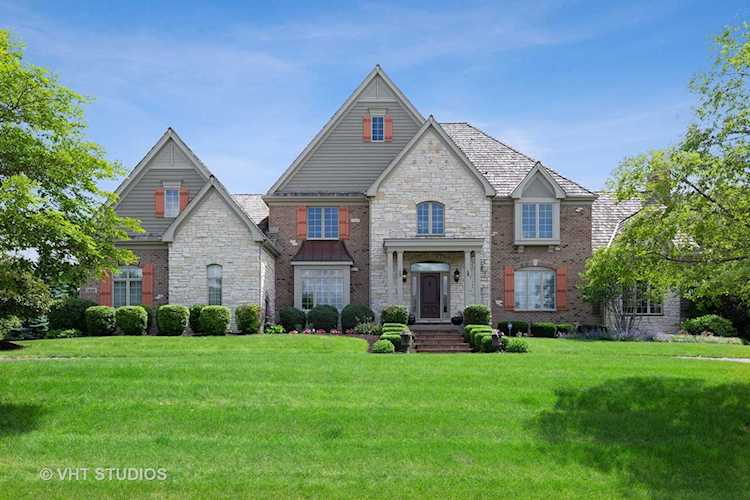 5620 Meadowbrook Ln Crystal Lake, IL 60014