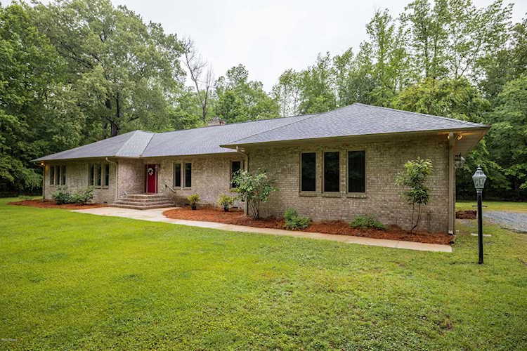 123 Farmington Road Greenville, NC 27837