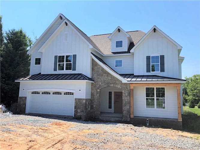 2603 Walker Rd Matthews, NC 28105