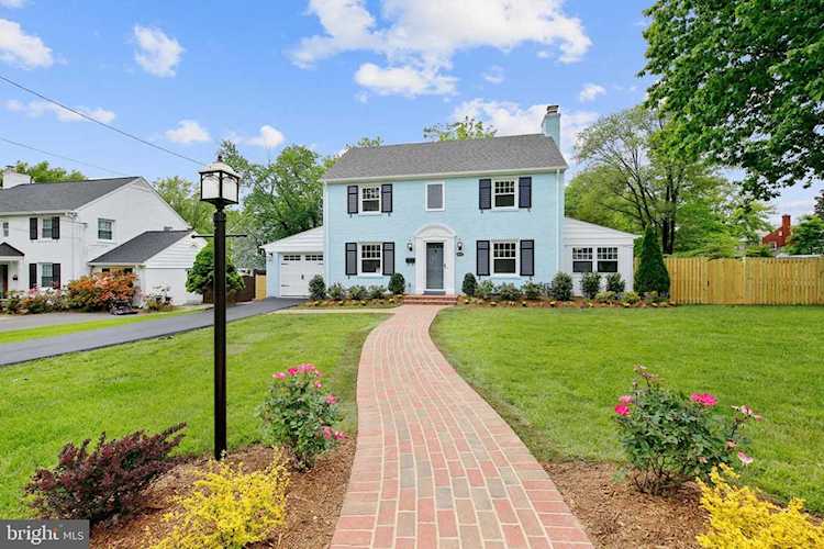 4840 Little Falls Rd Arlington, VA 22207