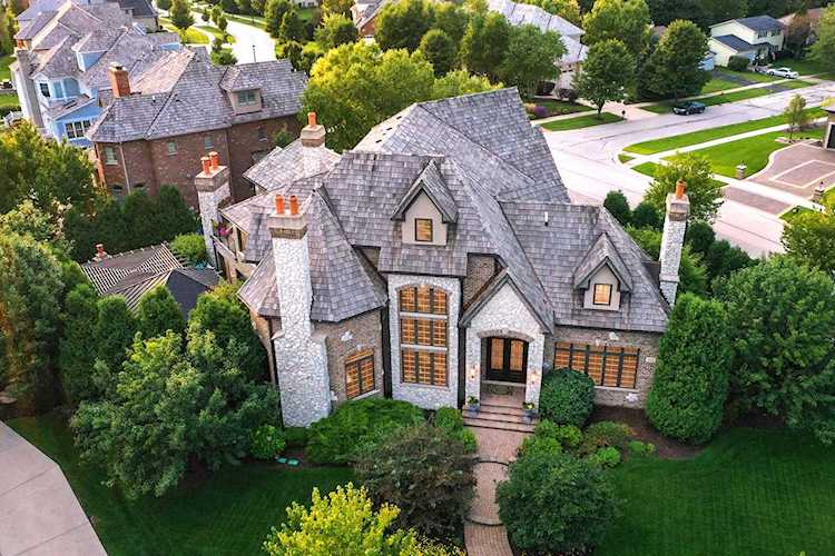 315 Claremont Ct Naperville, IL 60540