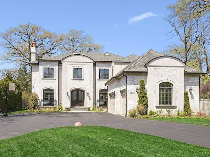 1134 Wildwood Ln Glenview, IL 60025