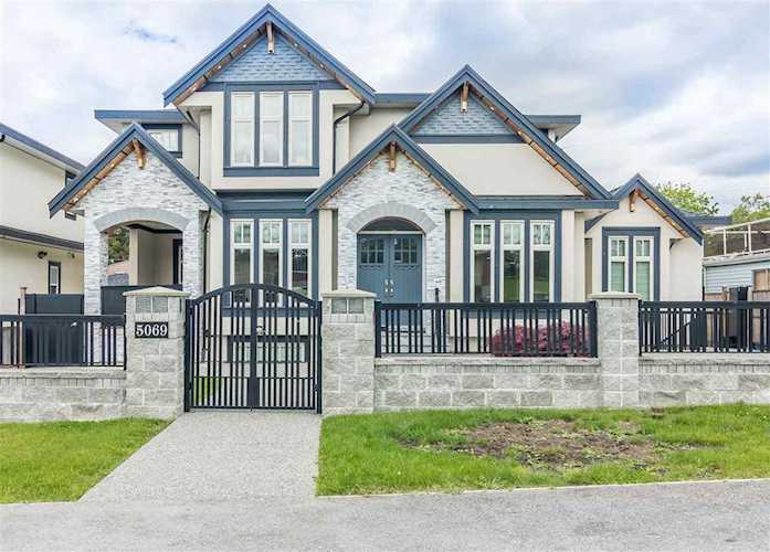 5069 Laurel Street Burnaby, BC V5G 1M8
