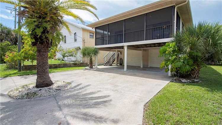 110 Wilhelm Dr Englewood, FL 34223