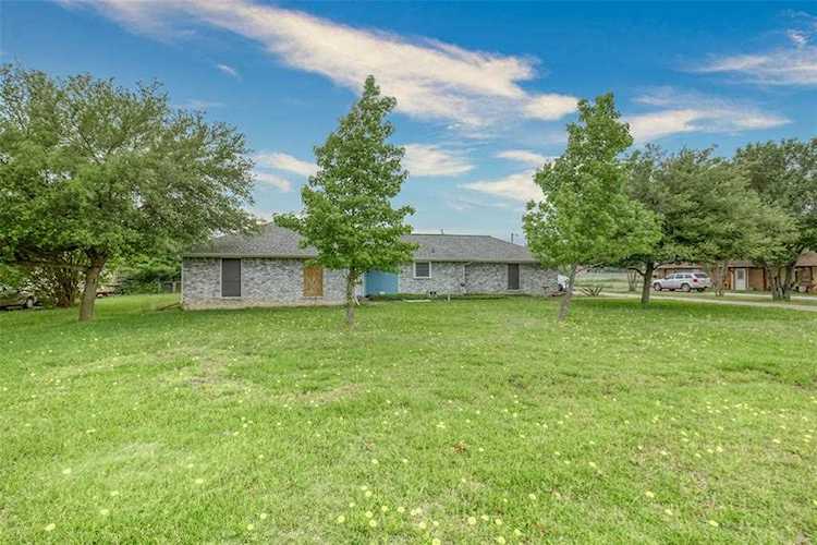 921 Rachelle Drive Red Oak, TX 75154