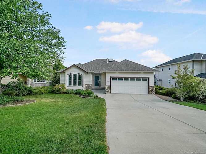 2805 Doucette Drive West Kelowna, BC V4T2S6