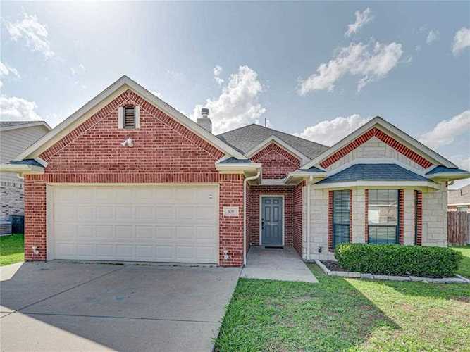 108 Hamblen Boulevard Palmer, TX 75152