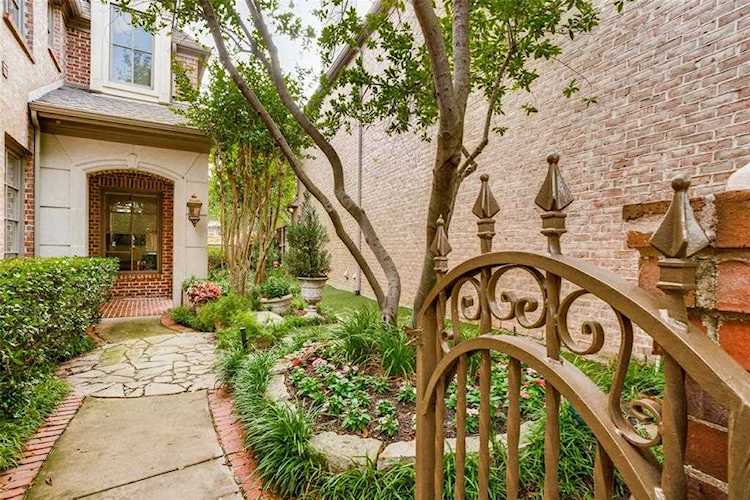 7307 Hill Forest Drive Dallas, TX 75230