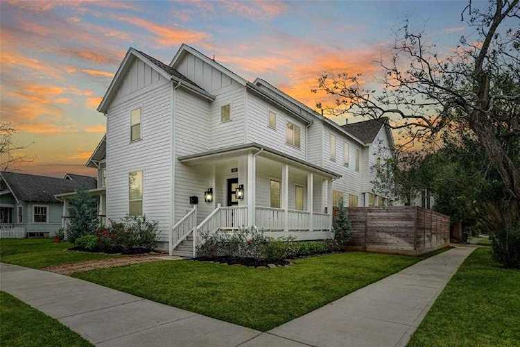 622 Byrne St Houston, TX 77009