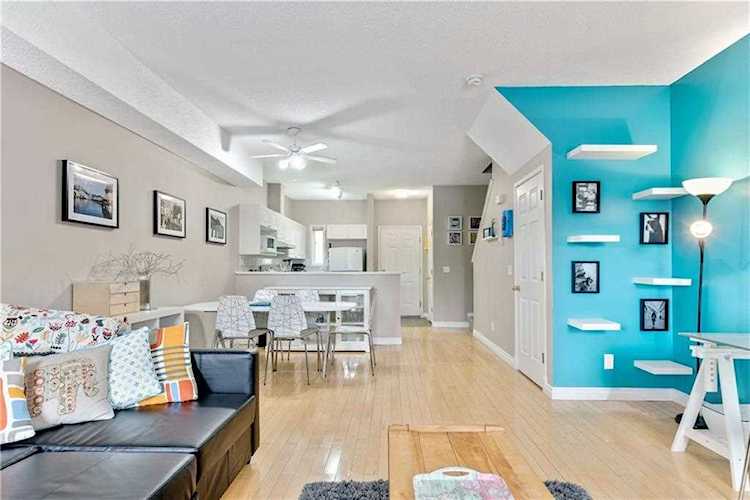 622 56 Avenue SW #204 Calgary, AB T2V 0G8