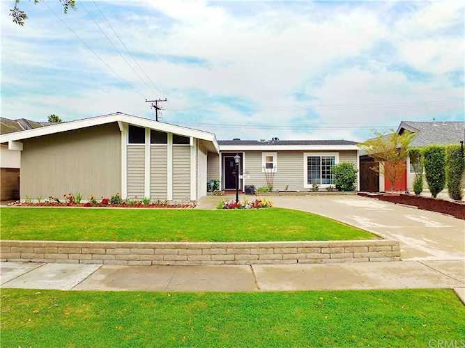 12181 Pine Street Los Alamitos, CA 90720