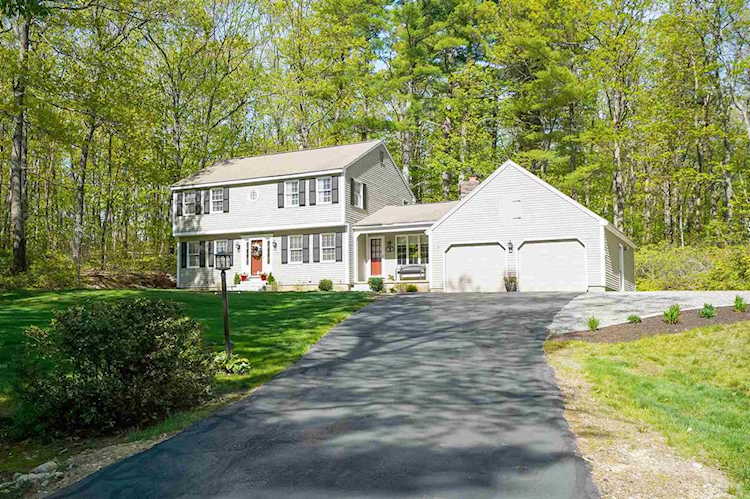 35 Old Farm Rd Bedford, NH 03110