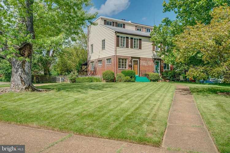 2200 Rollins Dr Alexandria, VA 22307