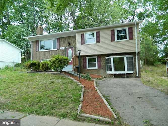 13644 Kingsman Rd Woodbridge, VA 22193 | MLS ® VAPW495410 Photo 1
