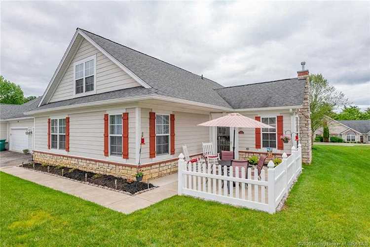 4422 Pinnacle View Place Louisville, KY 40272