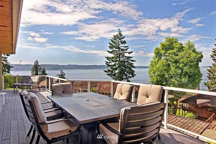 1311 Mukilteo Lane Mukilteo, WA 98275