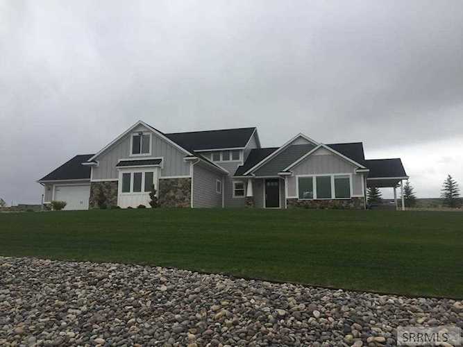 6173 S Cove Creek Circle Idaho Falls, ID 83406
