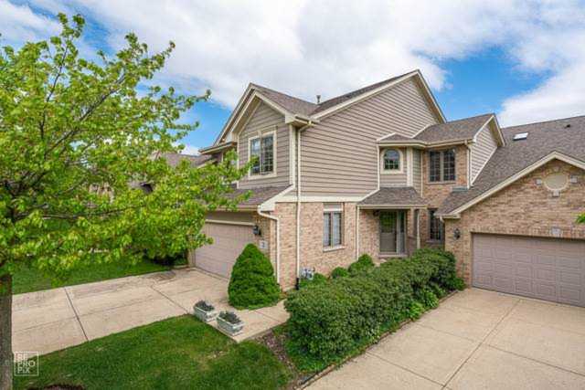 3 Long Cove Dr Lemont, IL 60439