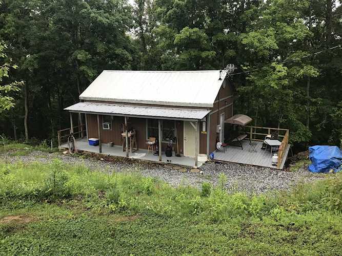 1225 Simmons Rd Ashland City, TN 37015
