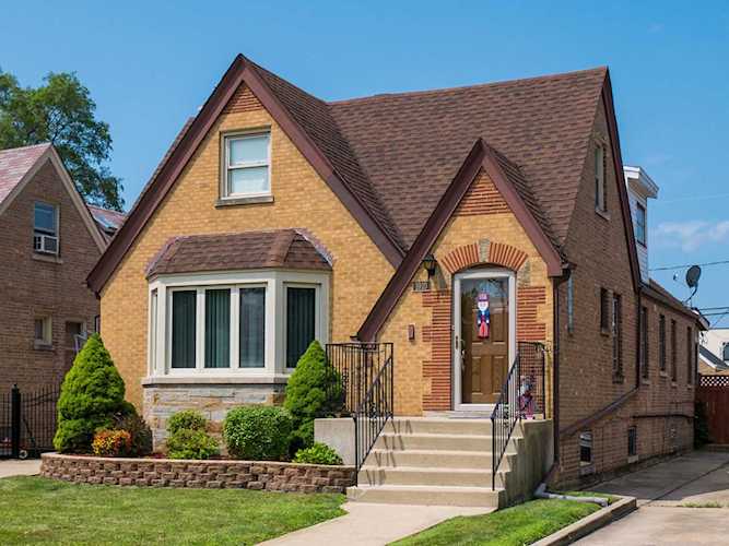 1910 N 74th Ct Elmwood Park, IL 60707