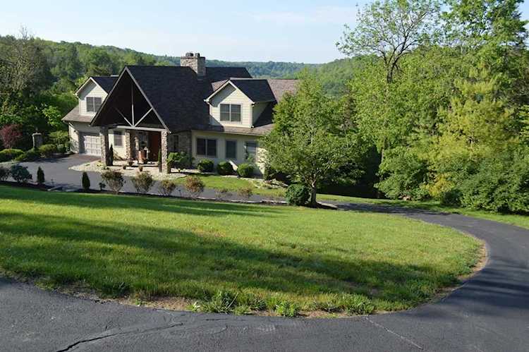 2016 Deerfield Lane Richmond, KY 40475