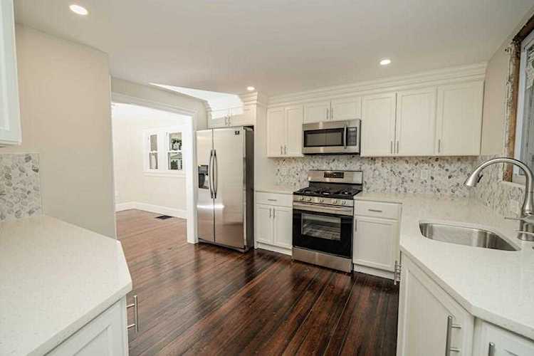 7 Ellerton Rd Quincy, MA 02169