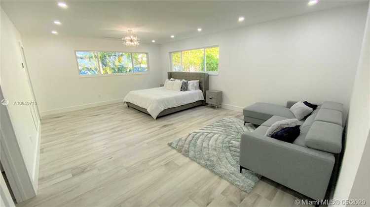 415 SW 30th Rd Miami, FL 33129
