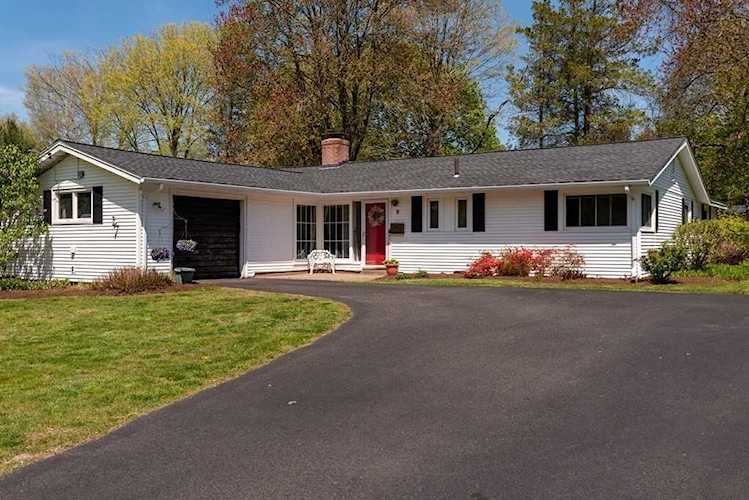 9 Karal Dr Framingham, MA 01701
