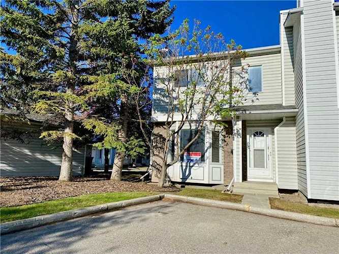 112 Riverglen Park SE Calgary, AB T2C 3Z1