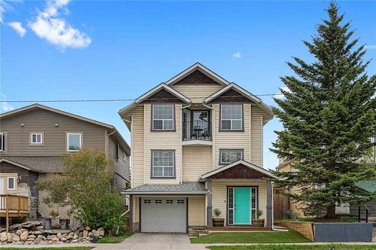 1011 8 Street SE Calgary, AB T2G 2Z3