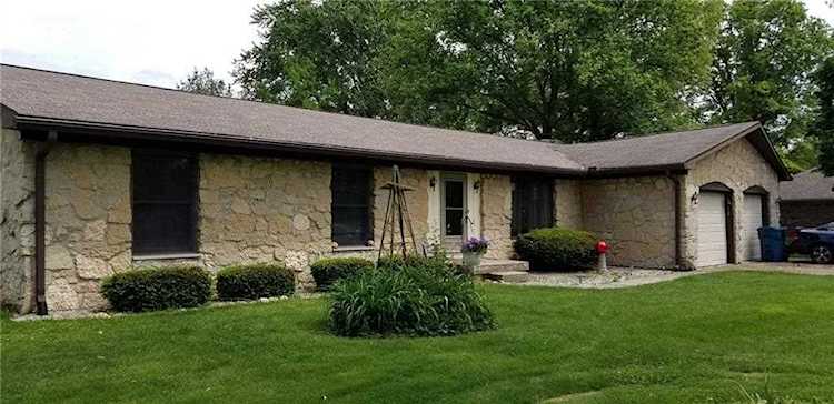 1729 Esther Court Plainfield, IN 46168 | MLS 21712308 Photo 1