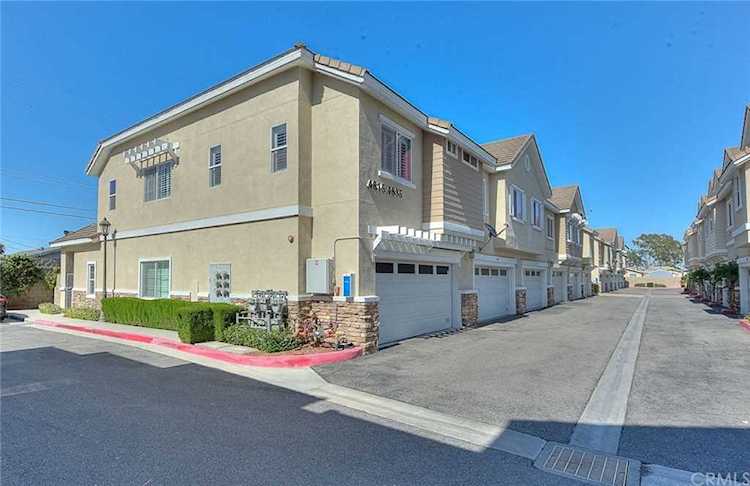 4815 Aquamarine Way Cypress, CA 90630