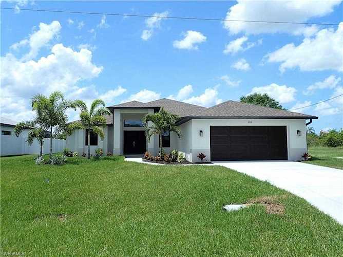 606 SE 4th St Cape Coral, FL 33990